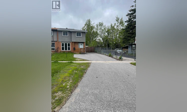 59 Chaucer Crescent