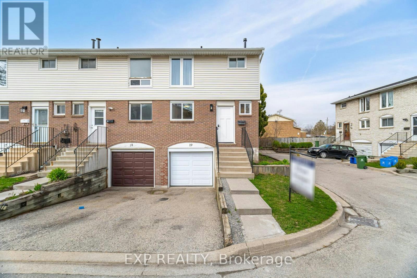 19-120 Quigley Road, Hamilton, ON, L8K 6L4