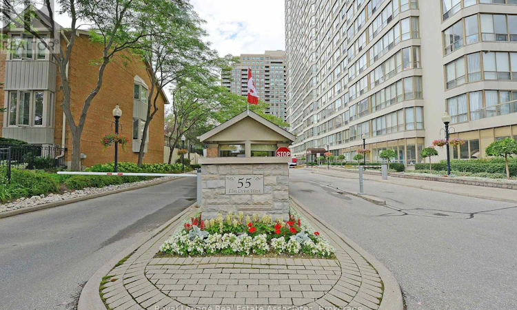 501-55 Elm Drive W