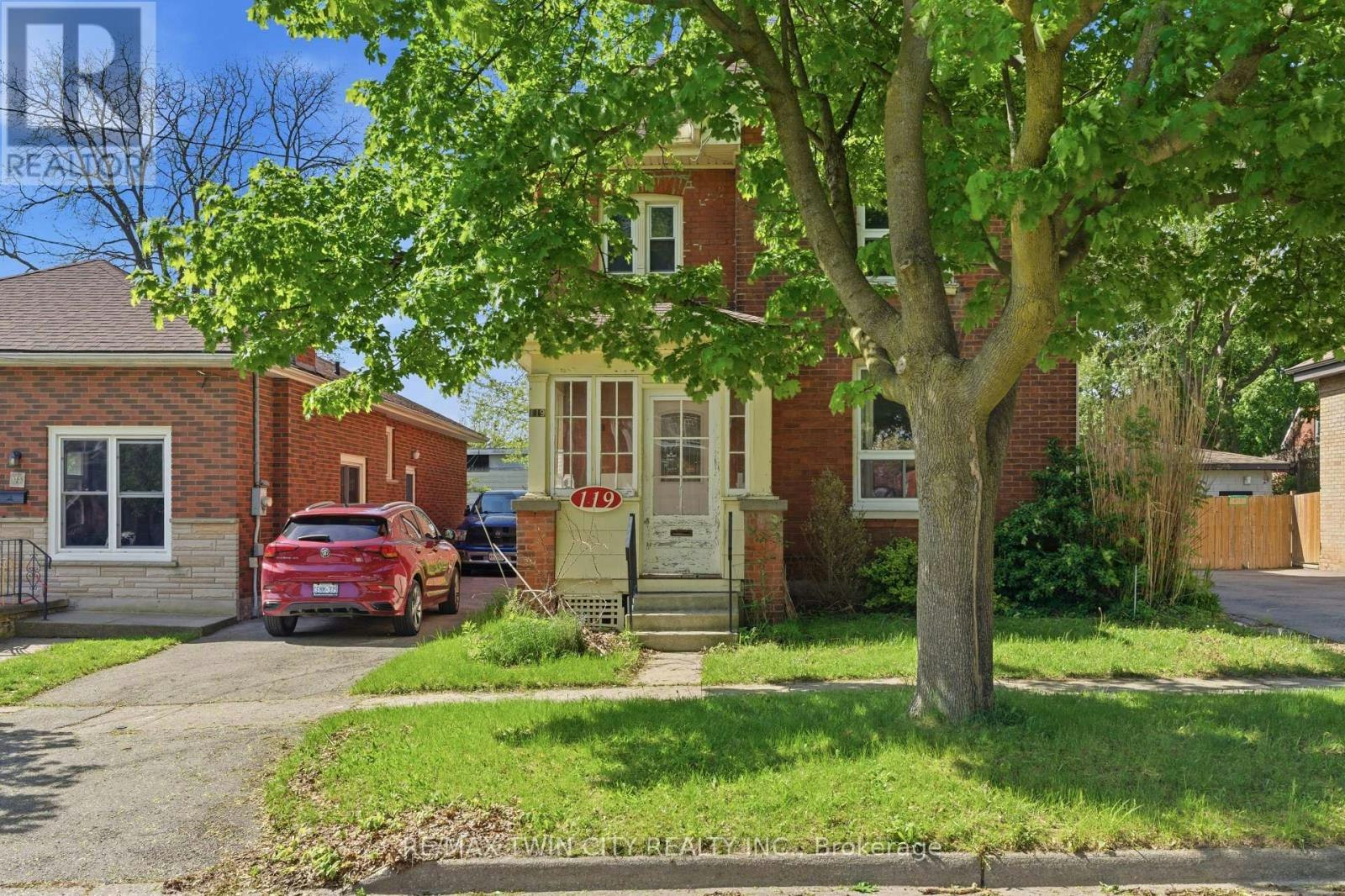 119 East Avenue E, Brantford, ON, N3S 3M1