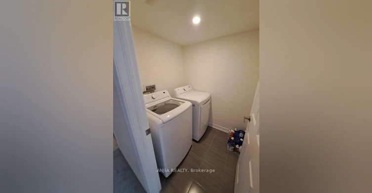 2863 Whites Road, Pickering, ON, L1X 0P3 - 14