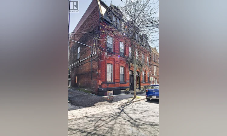 136 Charlotte Street