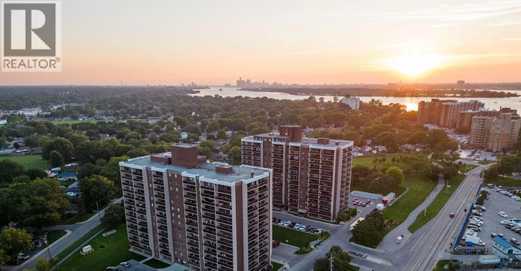 221-9099 Riverside Drive E, Windsor, ON, N8S 4P9 - 19