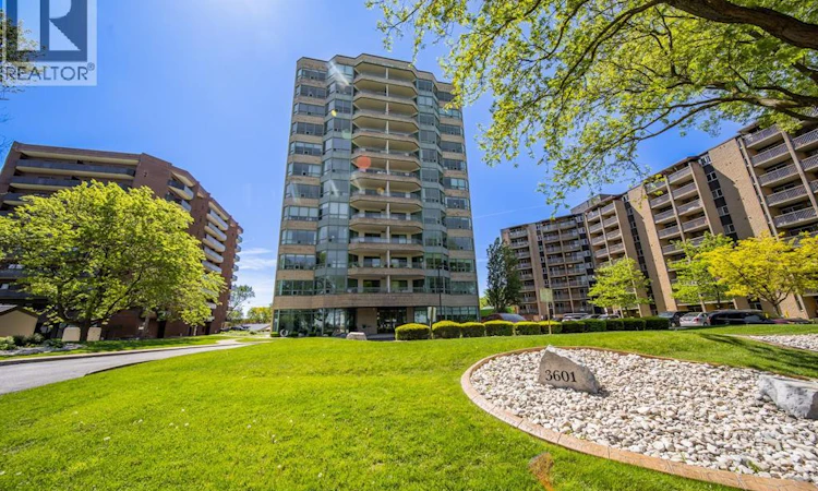 607-3601 Riverside Drive East
