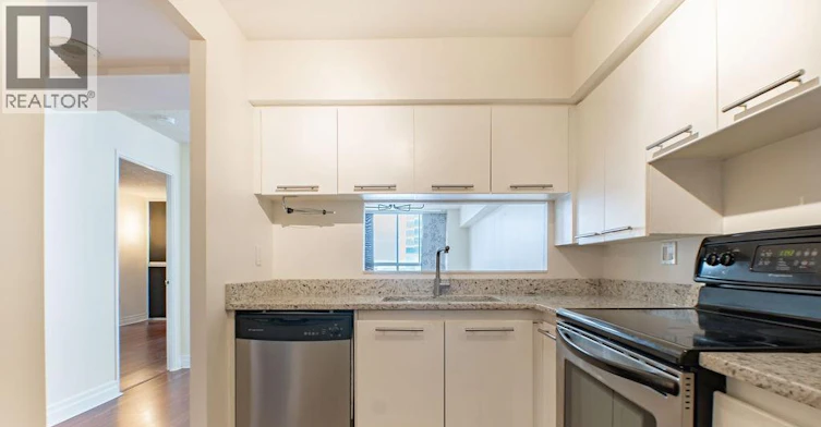 901-75 Riverside Drive East, Windsor, ON, N9A 7C4 - 8