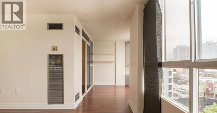 901-75 Riverside Drive East, Windsor, ON, N9A 7C4 - 11