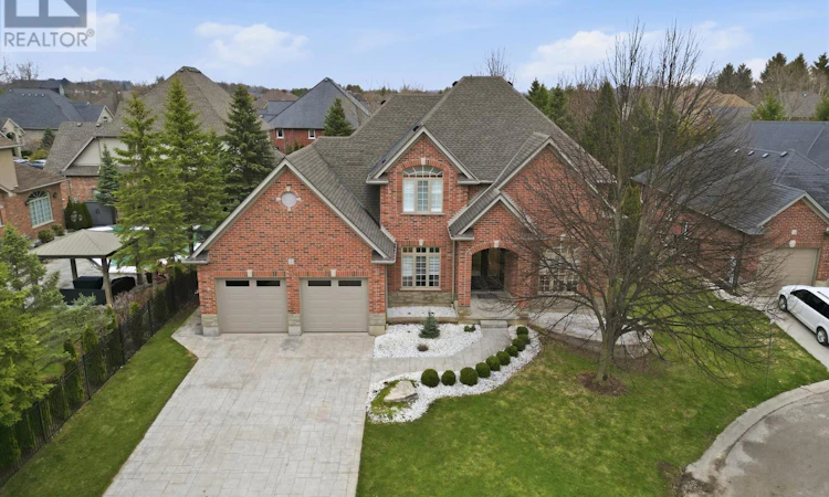 5-7222 Clayton Walk