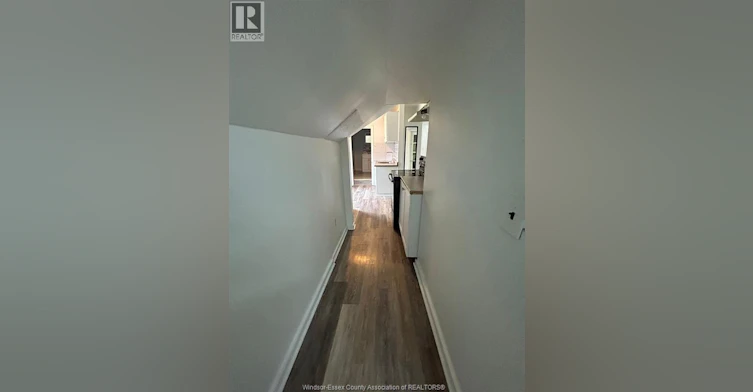 UPPER-3153 Peter Street, Windsor, ON, N9C 1H3 - 5