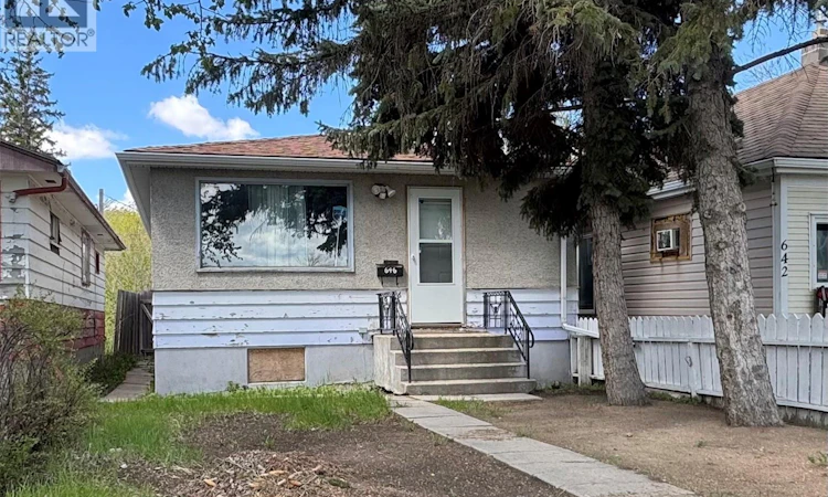 646 Retallack Street