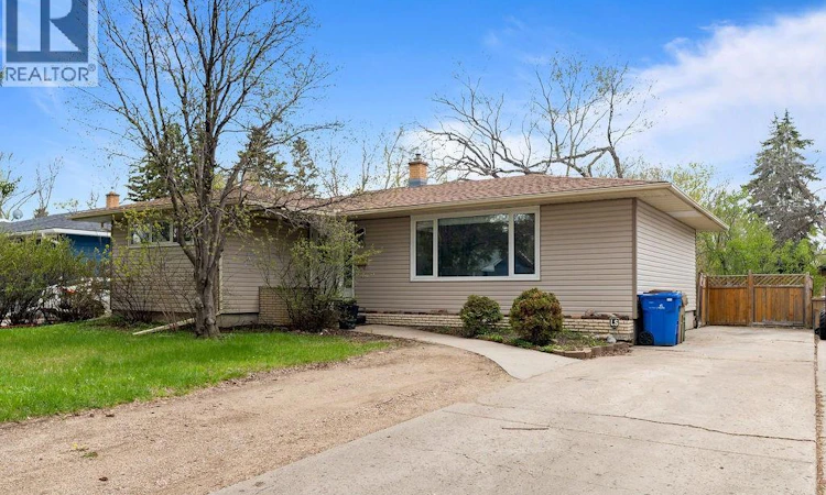 72 Cardinal Crescent