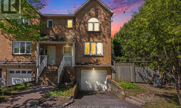 700 Tweedsmuir Avenue