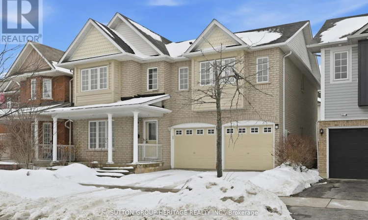 10 Greenhalf Drive