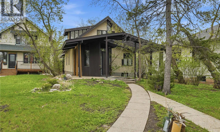 160 Leopold Crescent