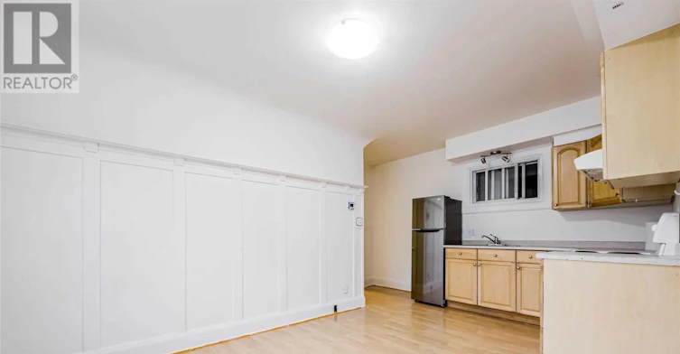 66 Dorval Drive, Toronto, ON, M6P 2B6 - 4