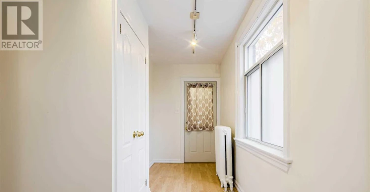 66 Dorval Drive, Toronto, ON, M6P 2B6 - 5