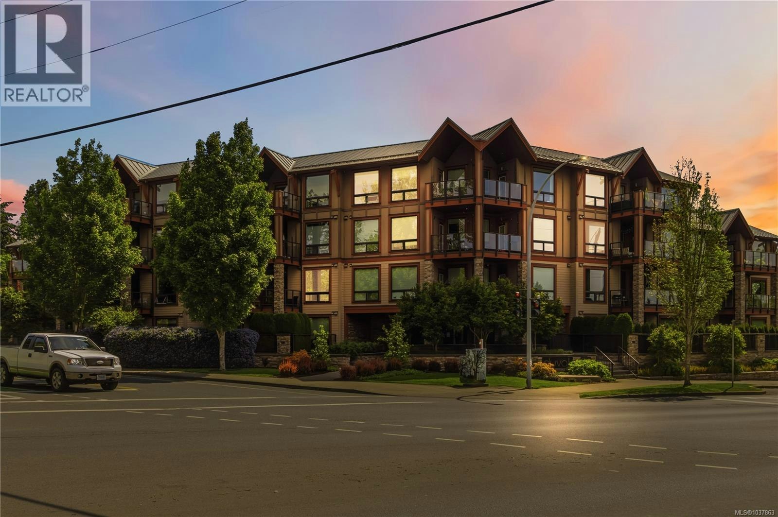 104-4529 West Saanich Road, Saanich, BC, V8Z 3G3