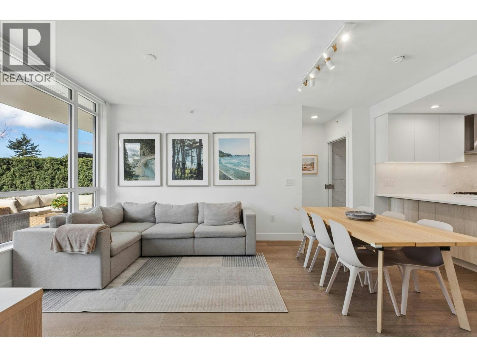 208-177 W 3rd Street, North Vancouver, BC, V7M 0G5