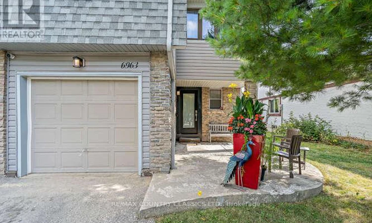 6963 Pamplona Mews