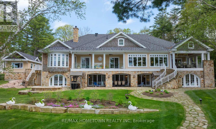 11 Riverview Drive