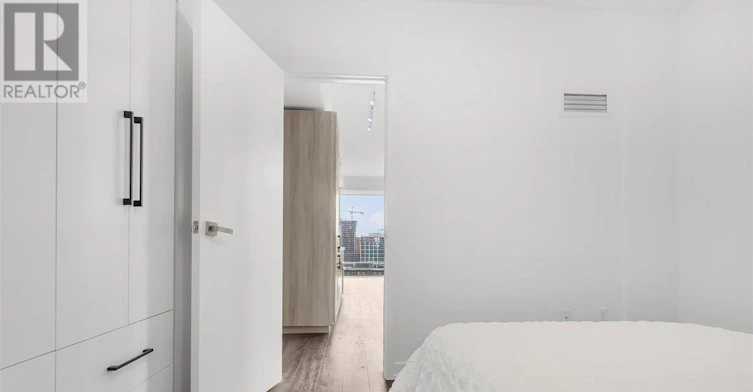 1018-158 Front Street E, Toronto, ON, M5A 0K9 - 14