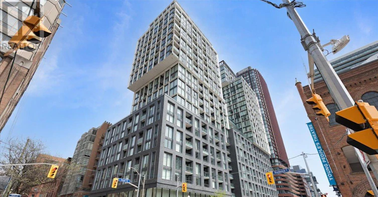 1018-158 Front Street E, Toronto, ON, M5A 0K9