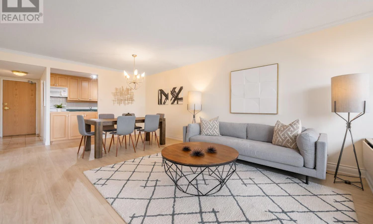 213E-30 Fashion Roseway