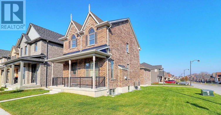 228 Rowberry Boulevard, Peterborough, ON, K9H 0G4 - 3