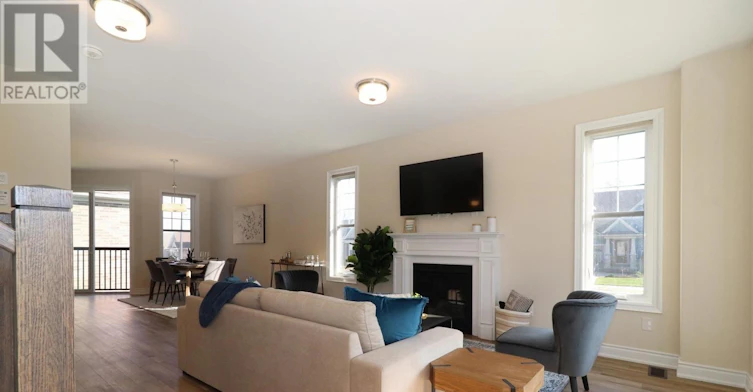 228 Rowberry Boulevard, Peterborough, ON, K9H 0G4 - 6