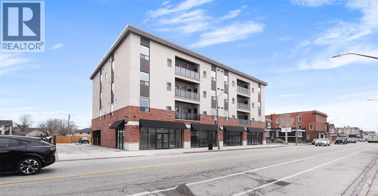 407-840 Wyandotte, Windsor, ON, N9A 3J6 - 3