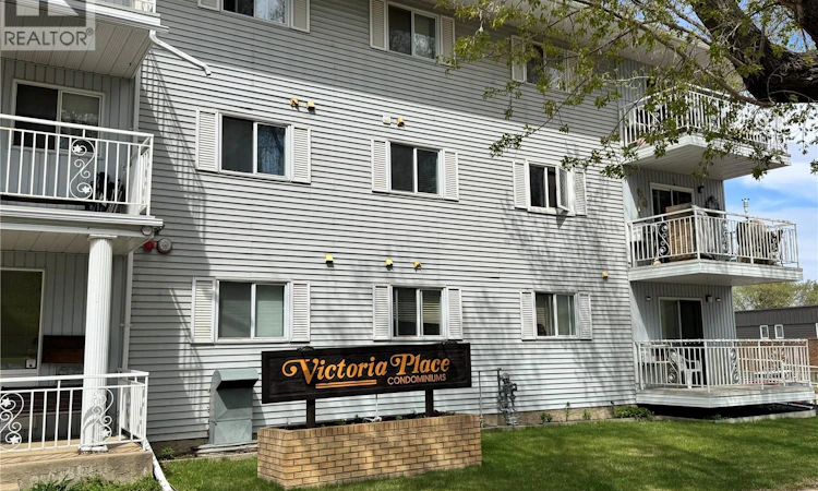 205-66 19th Street W