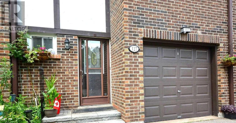 127-2120 Rathburn Road E, Mississauga, ON, L4W 2S8 - 2