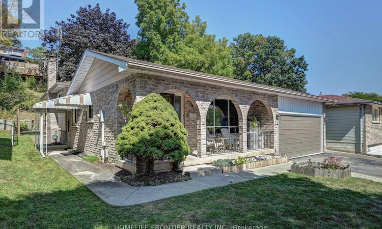 121 Forest Road