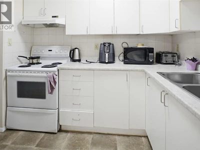 70-1435 Summit Drive - 3