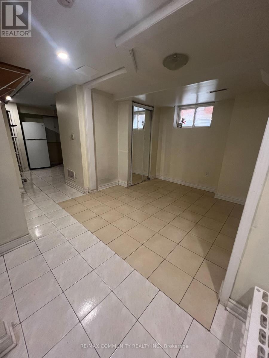 BASEMENT-39 Briarglen Court, Toronto, ON, M1W 3Z8 - 2