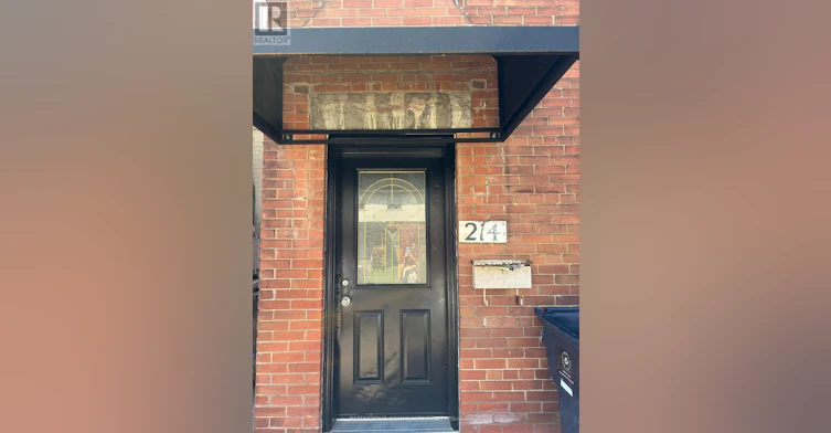 214 Earlscourt Avenue, Toronto, ON, M6E 4B1