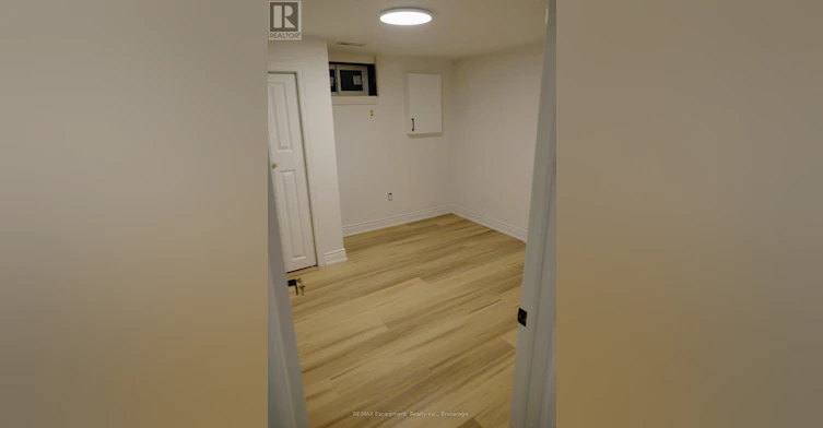 LOWER-118 Sackville Street, Toronto, ON, M5A 3E7 - 7