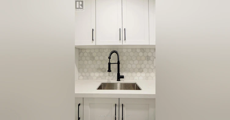 LOWER-118 Sackville Street, Toronto, ON, M5A 3E7 - 4