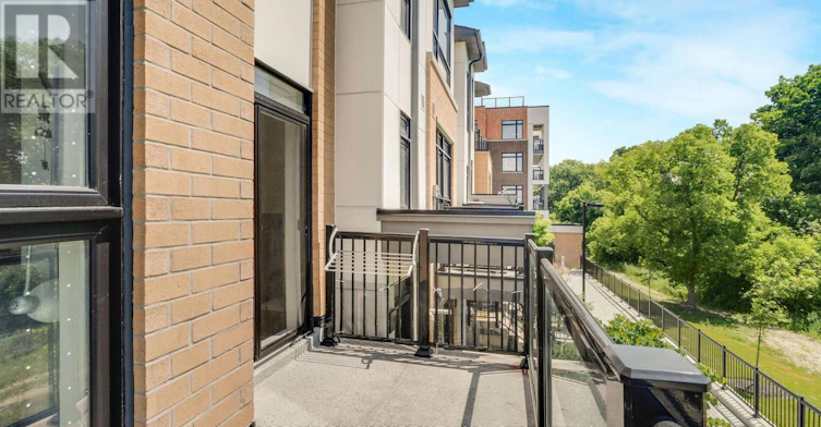 208-155 Canon Jackson Drive, Toronto, ON, M6M 0E1 - 8