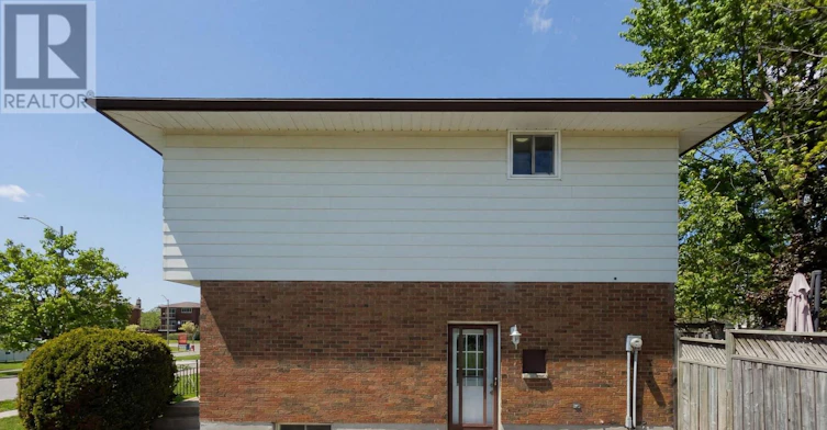 11 Elmsdale Drive, Kitchener, ON, N2E 1H7 - 22