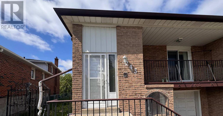 243 Shawnee Circle, Toronto, ON, M2H 2Y3 - 3