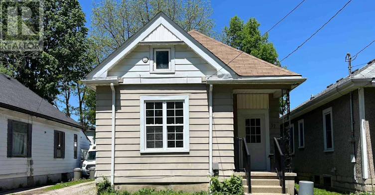 37 Empress Avenue, London, ON, N6H 1M6