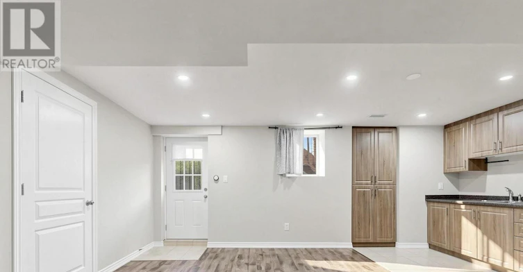 562 Nairn Circle, Milton, ON, L9T 8A8 - 2