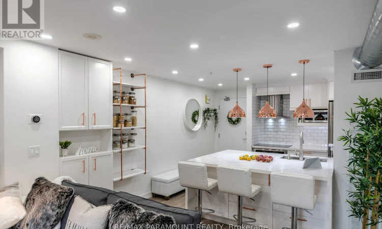 315-1410 Dupont Road