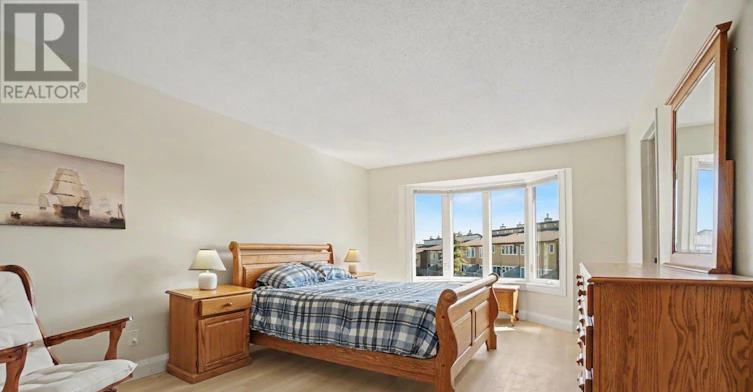 34 Huntview Private, Ottawa, ON, K1V 0M5 - 19