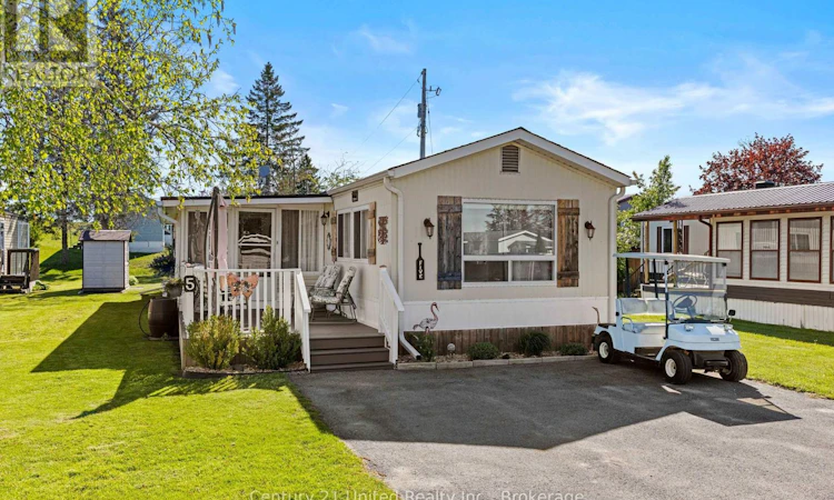 5 Hillcrest Drive