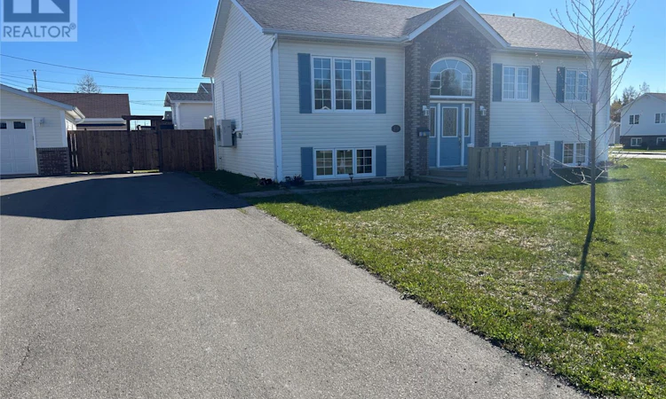 14 Andrews Crescent