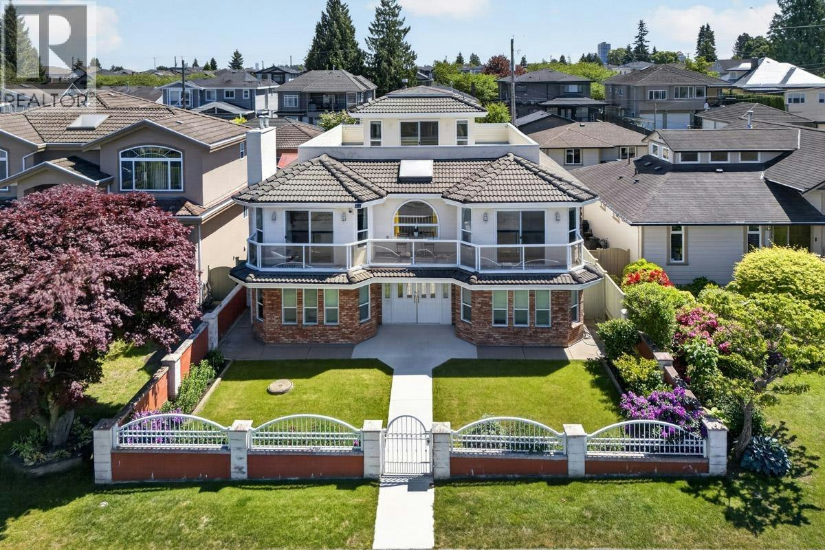 8026 18th Avenue, Burnaby, BC, V3N 1J8