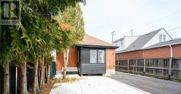 LOWER-150 Brucedale Avenue E, Hamilton, ON, L9A 1N6 - 15