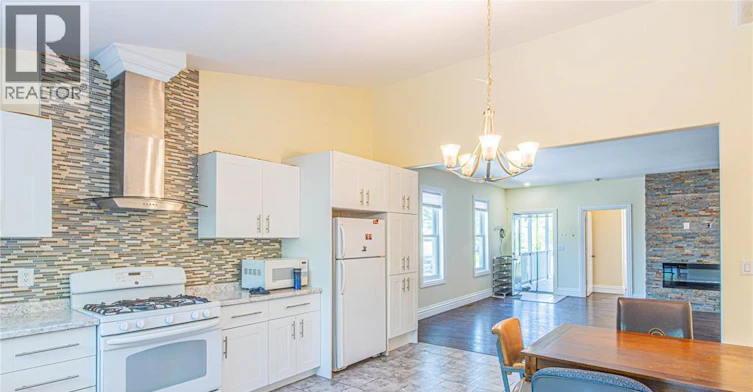 UPPER-493 Wellington Avenue, Windsor, ON, N9A 5J3 - 13