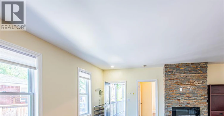 UPPER-493 Wellington Avenue, Windsor, ON, N9A 5J3 - 4